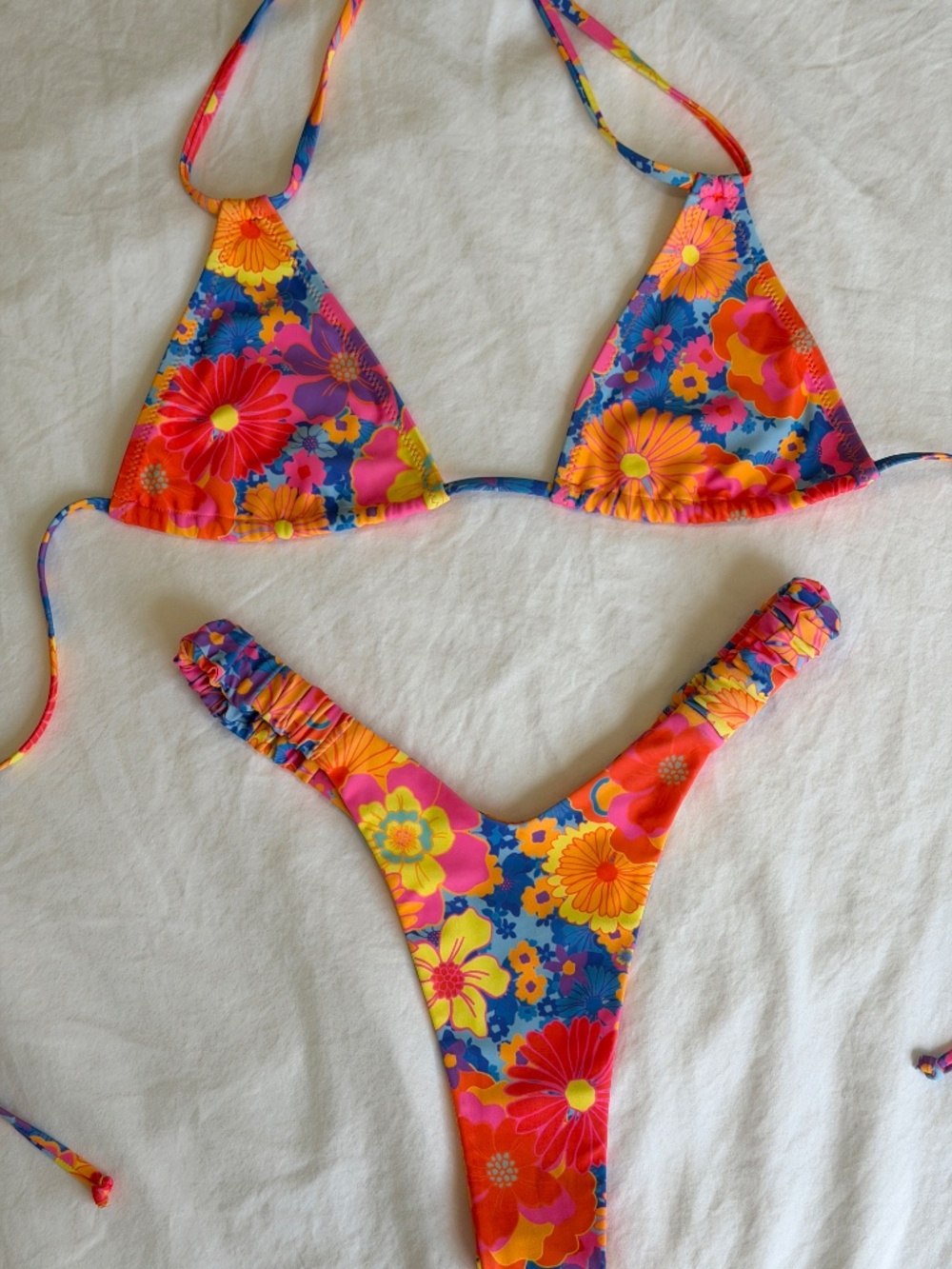Kulani Kinis - Sapphire Sun Retro thong bikini set - S/M - Picture 3 of 10